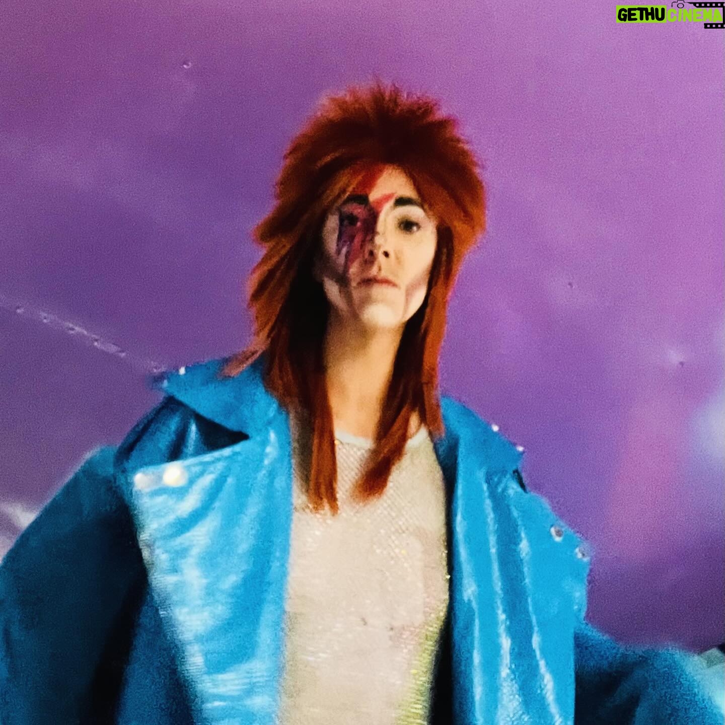 Catherine Pogonat - 54 Likes - Ziggy.
#drag #ziggystardust #bowie @mixbus_studio