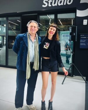 Catherine Pogonat Instagram - Discussion puissante et émouvante avec l’écrivain et chef d’antenne @micheljeanofficiel ! #leffetpogonat @icimusique
