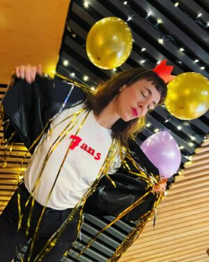 Catherine Pogonat Instagram - L’effet a 7 ans, pas toutes ses dents! Bonne fête à nous!! #leffetpogonat @icimusique
