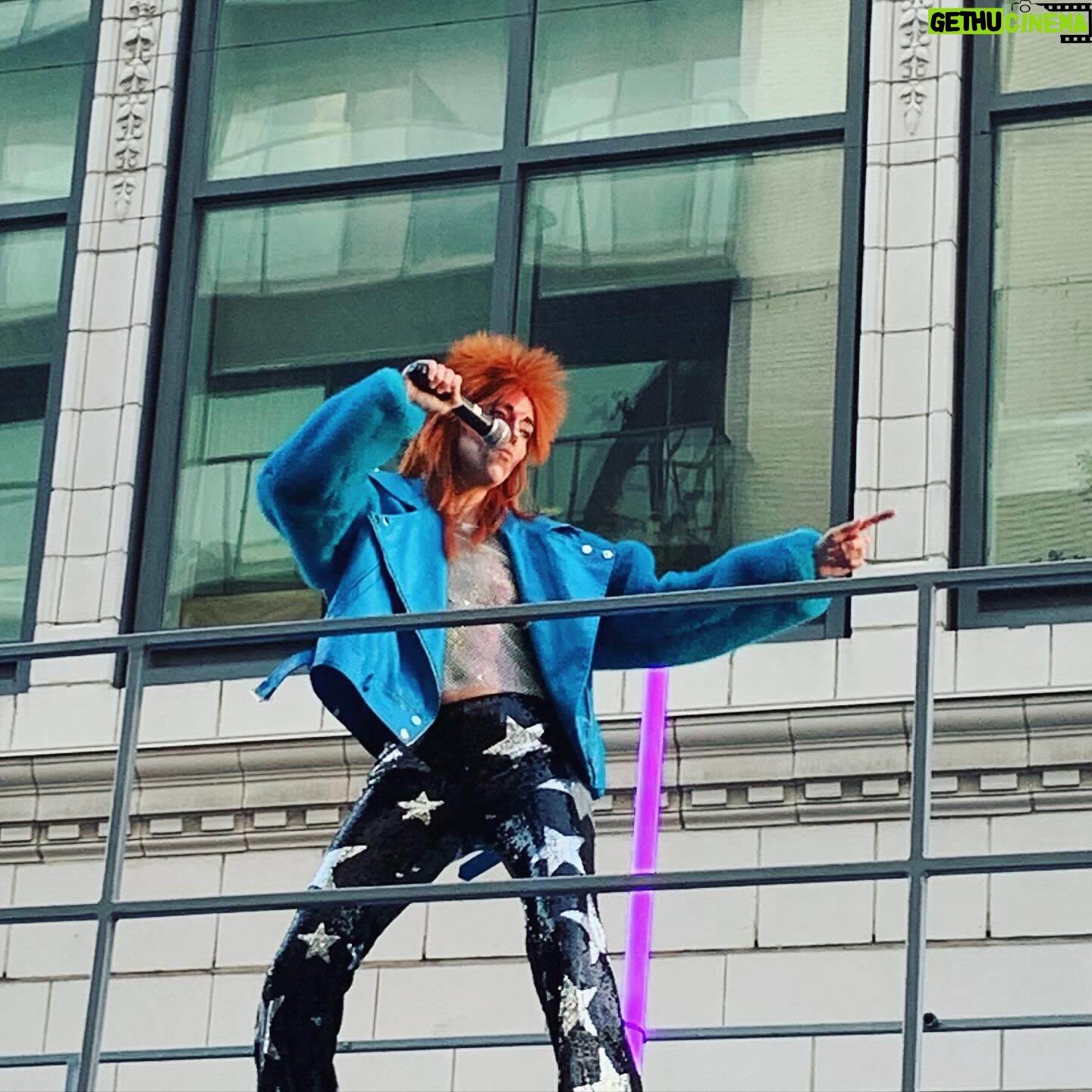 Catherine Pogonat - 54 Likes - Ziggy.
#drag #ziggystardust #bowie @mixbus_studio