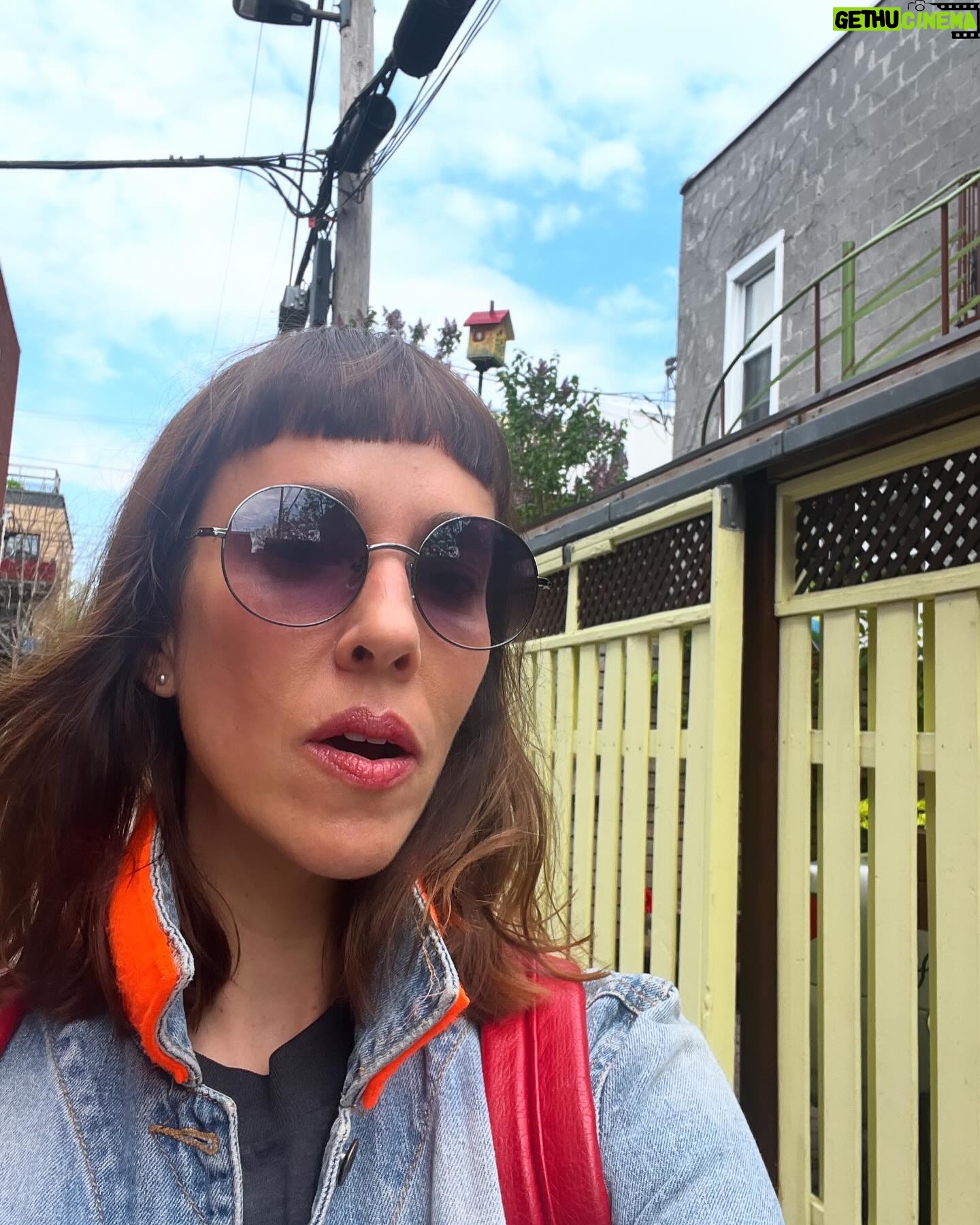 Catherine Pogonat - 56 Likes - Jaune.