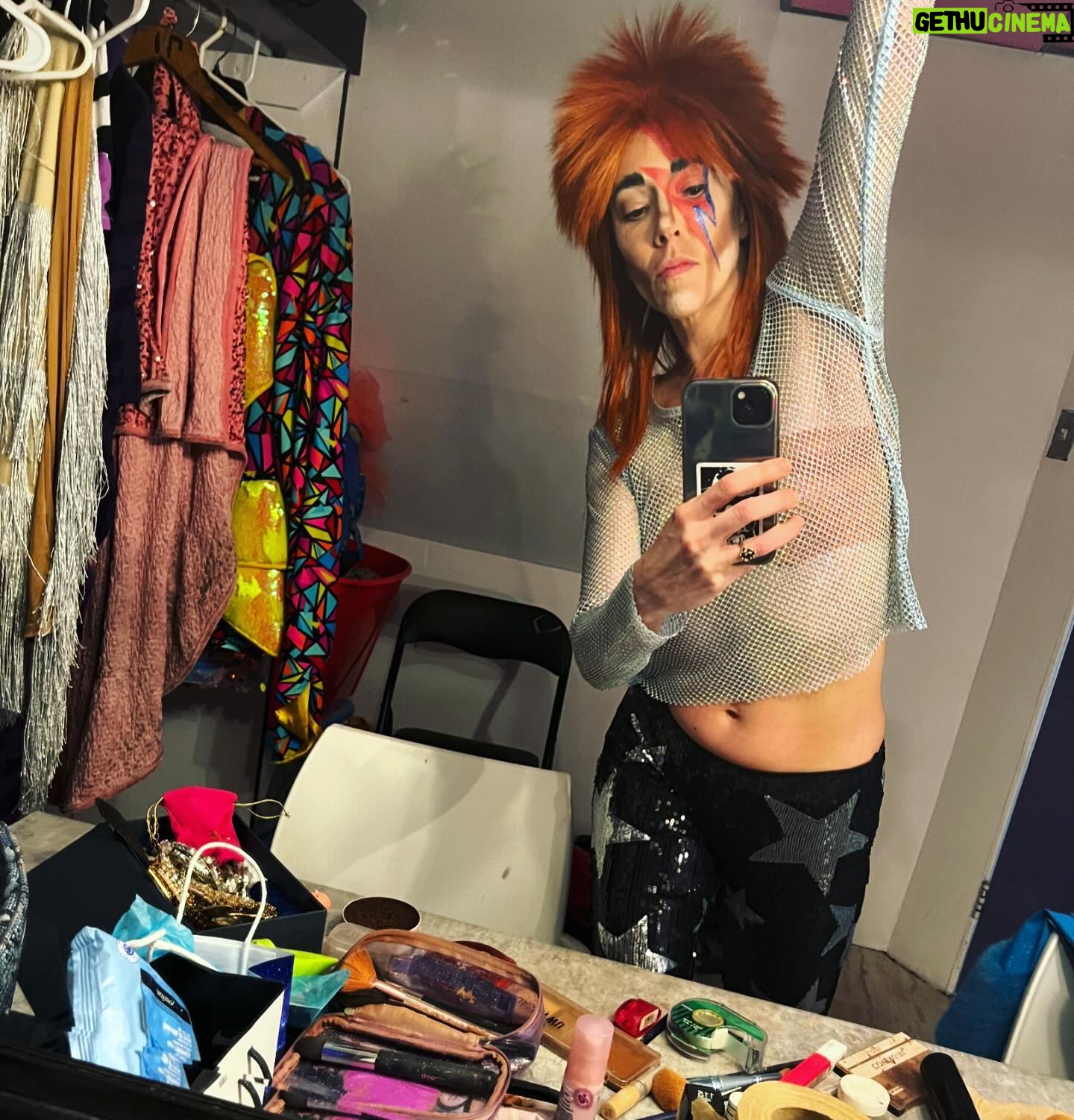 Catherine Pogonat - 105 Likes - Bowie. #drag #bowie @jessprecieuse @villagemontreal @velma.johnny_jones @walter.e.go @mixbus_studio