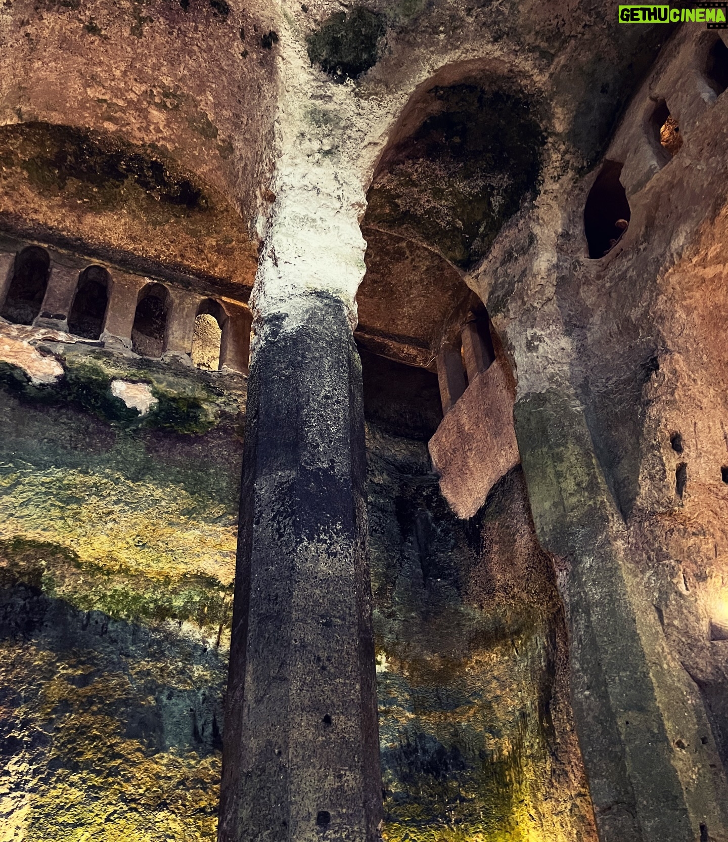 Catherine Pogonat - 36 Likes - L’église troglodyte. Une des seules églises souterraines d’Europe. Mystère et humidité.