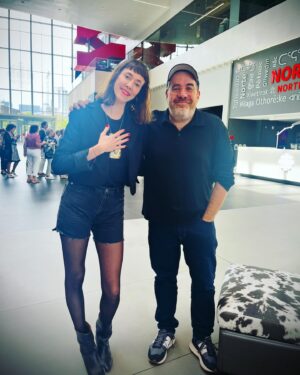 Catherine Pogonat Instagram - Moment JS Tendresse avec @girardje . 💘💘
Son ADN musical en rattrapage sur @rc.ohdio . #leffetpogonat @icimusique