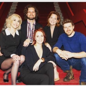 Catherine Proulx-Lemay Instagram - EN SALLE AUJOUD’HUI @lerirefilm Avec la fabuleuse j @leanelabrechedor  @laboiteafannyprod