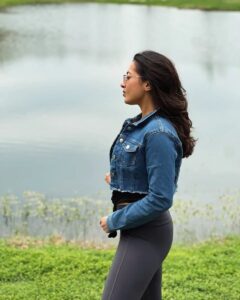 Actress Catherine Tresa HD Photos and Wallpapers April 2024
