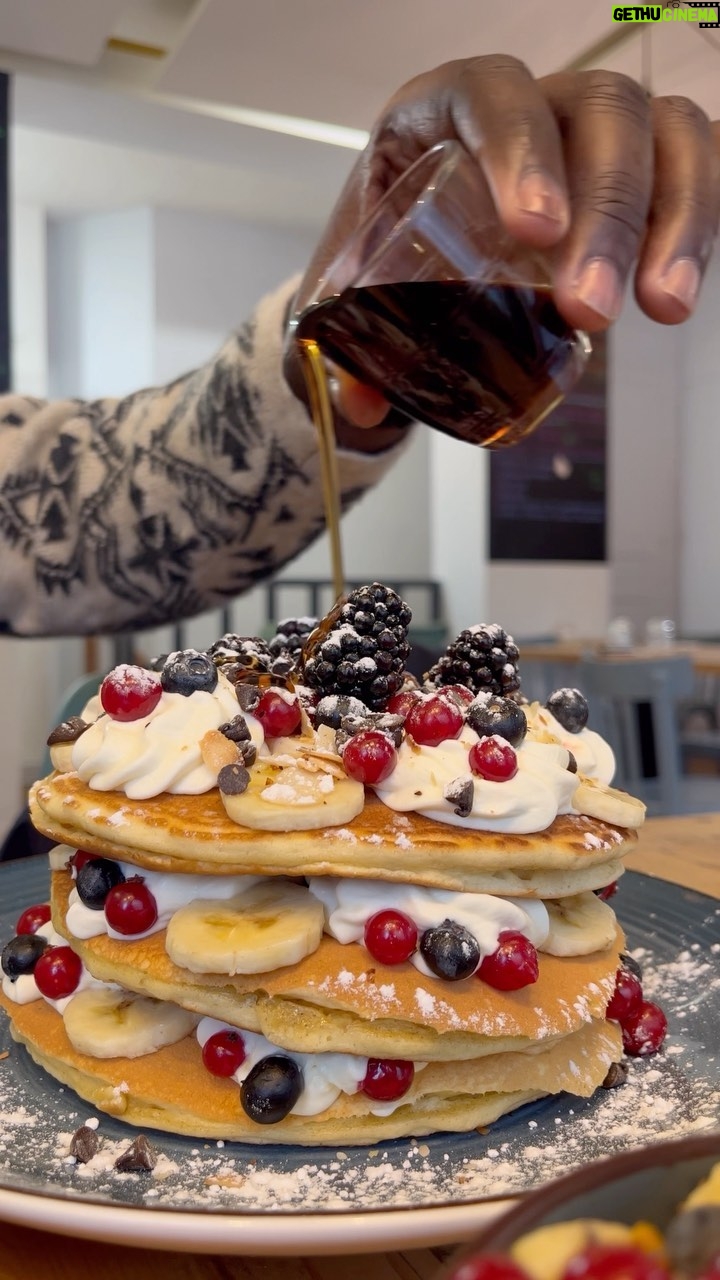 Catherine Williams - 3 Likes - 🇫🇷🇵🇹🇬🇧
Aujourd’hui nous étions chez @sayly_brunch, un restaurant qui a ouvert ses portes il y a quelques mois seulement!
On a été agréablement surpris par les saveurs, les couleurs, c’était vraiment incroyable de partager ce moment chez eux ! C’était comme à la maison! Je vous recommande a 100% ce lieu.
C’est ouvert du mardi au dimanche, au 50 rue du rocher à paris ! 🥵
______\__
Hoje estávamos no @sayly_brunch, um restaurante que abriu há apenas alguns meses! 💓🤌🏼
Ficamos agradavelmente surpresos com os sabores, as cores, foi realmente incrível compartilhar esse momento com eles! Foi como em casa! Eu recomendo 100% este lugar.
📍Está aberto de terça a domingo, na 50 rue du rocher em Paris! 🥵
_______
Today we were at @sayly_brunch, a restaurant that opened its doors only a few months ago! 😜
We were pleasantly surprised by the flavors, the colors, it was really incredible to share this moment with them! It was like at home! I recommend this place 100%.🤌🏼💓
📍It is open from Tuesday to Sunday, at 50 rue du rocher in Paris! 🥵
#bruch #paris #brunchparis #food #instafood