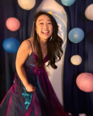 Cathy Ang Instagram - TB to my first red carpet moment!! 🤓Swipe to see when I almost ate 💩 Thanks @kanellacoconut for recording me for like 2 hours twirling, falling, and laughing at myself 😛 CAN’T WAIT TO SHOW YOU THE OSCAR DRESS 🤩🤩🤩
.
.
.

#overthemoon #overthemoonmovie #overthemoonnetflix #Netflix #pearlstudio #GlenKeane #redcarpet #oscars #bestanimatedfeature #premiere #moviepremiere #throwback #animation #animatedmovie #moviemusical #voiceover #asian #asianart #aapi #represent #dress #oscardress