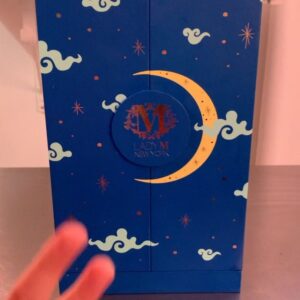 Cathy Ang Instagram - The moment I realized the lantern LIGHTS UP!!! 😍🤓🤯
.
@overthemoonmovie is collaborating with @ladymcakes to create these gorgeous mooncake sets!!! Celebrate the Mid-Autumn Moon Festival with us :) Dessert   Over the Moon broke me guys 😂
.
#overthemoon #overthemoonmovie #netflix #pearlstudio #glenkeane #ladym #mooncake #mooncakes #midautumnfestival #nomnom #yummy #asianfood #aapi