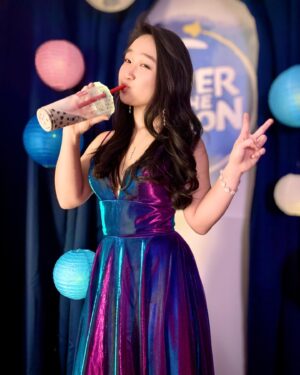 Cathy Ang Instagram - Drinking up all the love and magic from this weekend ☺️ ...Fei Fei’s always gotta have her boba 🤓
.
.
.
More to come - pc: @kanellacoconut 
#overthemoonnetflix #overthemoonmovie #overthemoon #premiere #movie #netflix #glenkeane #pearlstudio #boba #PMT #taro #asian #asianfood #aapi #representationmatters #yummy