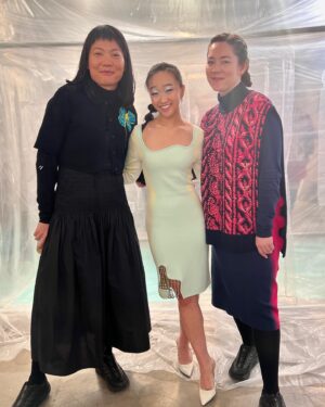Cathy Ang Instagram - Thank you PH5 for making sustainability beautiful once more in “This Is Not A Jellyfish” 🙌 
-
💇🏻‍♀️: @japanese_michael 
style: @meg_galvin 
-
👗: @ph5official 
💎: @pdpaola_jewelry 
-
#nyfw #sustainablefashion #fashion #ph5 #aapi #asiandesigner #asianfashion #recyledfashion #ecofashion