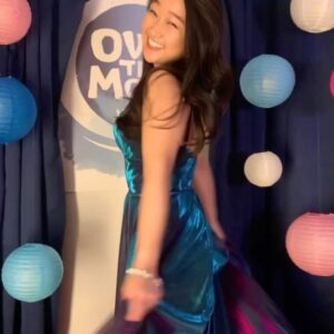 Cathy Ang Instagram - TB to my first red carpet moment!! 🤓Swipe to see when I almost ate 💩 Thanks @kanellacoconut for recording me for like 2 hours twirling, falling, and laughing at myself 😛 CAN’T WAIT TO SHOW YOU THE OSCAR DRESS 🤩🤩🤩
.
.
.

#overthemoon #overthemoonmovie #overthemoonnetflix #Netflix #pearlstudio #GlenKeane #redcarpet #oscars #bestanimatedfeature #premiere #moviepremiere #throwback #animation #animatedmovie #moviemusical #voiceover #asian #asianart #aapi #represent #dress #oscardress