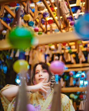 Cathy Cat Instagram - 🎐1-5 which is best? ☀️ Tip for coming to Japan: Do NOT MISS the Matsuri Festivals! It’s summer in Japan now which means it’s time to pull out your Yukata (summer kimono) and visit some of the many wonderful Matsuri summer festivals that are happening around Japan. 🇯🇵 
Those festivals are generally FREE and some even have free fireworks displays! 🎆 You can rent a Yukata or try wear your own. It is not easy, but it adds to the fun and is part of the experience.
These are wind chimes 🎐 displayed at a shrine.
Do you have large wind chime displays too? 
Which pic is best?

Thanks @masatoosan_portrait for the great photos 

#summerkimono #yukata #kimonostyle #japanesetraditional #furisodekimono #kimonogirl #kimonoexperience 
#kimonogirl #japanesefashion #jfashion #kimonofashion #wafuku #着物 #和服 #花魁 #tokyogirl #girlinjapan #japanesestreetfashion #tokyofashion #lifeinjapan #makeover