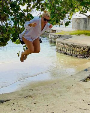 Cathy Gauthier Instagram - Tellement heureuse d’être entourée d’amis formidables! 
Je vous aime… bye #jamaicajamaica