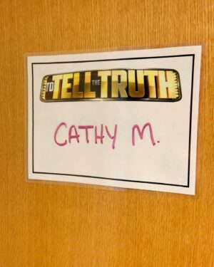 Cathy Marks Instagram - Tune in tonight to ABC to see a familiar face. 😉💃🏼🎩♥️ can you guess who the ~real~ telegram singer is?  @totellthetruthtv @abcnetwork #totellthetruth