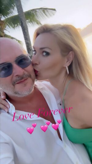 Cauet Instagram - L’amour ….❤️❤️❤️#paradise #ilemaurice #love #holidays #douceurdevivre #loveforever @bashparis @cauetofficiel