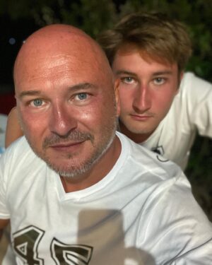Cauet Instagram - Hey déjà…. 23 !!!! 
#happybirthday mon fils que j’aime super fort #❤️ #picoftheday