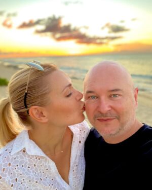 Cauet Instagram - Plein de baisers et de #love 
Hâte de vous retrouver #lundi #♥️#picoftheday