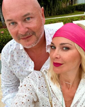 Cauet Instagram - Retour!! Quels moments incroyables 
Mon amour , les amis ❤️❤️ #picoftheday #holidays #puntacana #♥️