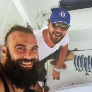 Cavit Çetin Güner Instagram - Kimi zaman arkamda kimi zaman yanımda bazen önümde bazen objektifimdesin. Ama hep etrafımdasın. İyi ki varsın iyi ki hayatımdasın @enginaltandzytn 🤘🏻