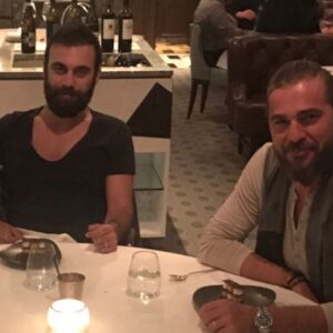 Cavit Çetin Güner Instagram - Kimi zaman arkamda kimi zaman yanımda bazen önümde bazen objektifimdesin. Ama hep etrafımdasın. İyi ki varsın iyi ki hayatımdasın @enginaltandzytn 🤘🏻