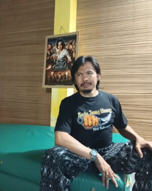 Cecep Arif Rahman Instagram - Kaos style kasundan pro 
Telant : abah @ceceparifrahman 
Suport : @umminitisastra @auokasundan18 
. 
. 
. 
#product #kasundanpro #kasundan #kasundanact #ceceparifrahman #pencaksilat #silat #silaturahmi #silatindonesia #silatnusantara #pendekar #style #fyp #fypシ #fypage #fypppppppppppppppppppppppppppppppppppppppppppppppppppppppppppppppppppppp #ikutizamanmujangantinggalkanbudayamu