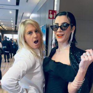 Cecilia Gessa Instagram - Nos han seleccionado en otro premio para @lacitacorto 🥹❤️
Te echamos de menos todos los días Itzi y aquí tienes a tus amigas recorriendo el país con tu legado siempre lideradas por nuestra @ceciliagessa 🥹❤️

Si todavía no habéis podido ver el corto, os lo recomiendo encarecidamente porque actúan estas bestias de escenario y da gusto verlas 💕 @noeliamarlo_ @palmaagustina 
Y a mi Itzi me enseñó muchas cosas en este rodaje y me prohibió beber café. 
No sé cómo lo hizo, pero bebí un poco y lo adivinó.
Eras una genia amiga y siempre estarás con nosotras 🫶
Te quiero ❤️
