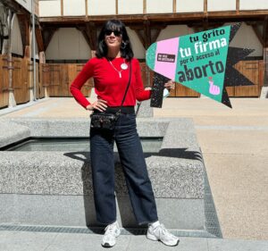 Cecilia Gessa Instagram - ¿Conocéis el movimiento @mivozmidecision?

El movimiento se propone recoger como mínimo un millón de firmas
en la Unión Europea para garantizar a todas sus ciudadanas la
posibilidad de una interrupción voluntaria del embarazo segura,
gratuita y accesible.
España es uno de los ocho países que respaldan esta iniciativa, junto
con Polonia, Francia, Austria, Eslovenia, Croacia, Irlanda y Finlandia.

Ayer, 8 de Mayo, se celebró la jornada: LA EXTREMA DERECHA GLOBAL CONTRA LAS MUJERES. 
¡FUE UN ÉXITO! Gracias a todxs los que nos acompañasteis. ♥️

¿Visteis además cómo han amaneció Madrid  con las principales estatuas ‘macho’ de la ciudad de Madrid ataviadas con su pañuelo verde, apoyando la campaña?

SEGUIMOS 💪🫰💚

FIRMA Y DIFUNDE ( enlace en bio) y/o en todas las redes de @mivozmidecision 🔥🔥🔥🔥