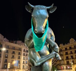 Cecilia Gessa Instagram - 2 👉A pocos días de las elecciones europeas @mivozmidecision hace el último acto en Madrid con una lectura para defender el derecho al aborto. Micro abiertoooo a quien quiera venirse. Alcemos nuestras voces a través de la poesía, el periodismo, la literatura y las nuevas narrativas. ¿ te vienes ? 😎
Mientras, si no lo has hecho… Firma y únete a #mivozmidecision (enlace en bio) 💪

3 Aunque a este le queda muy bien el pañuelo verde, nunca me gustaron los toros. @noesmicultura.ilp 

4 Súper feliz de trabajar con estas maravillosas mujeres a las que admiro muchísimo. 💜

5 Home 🌺

6 Súper mami @isabelsotod con súper babyyyy 👉#Isaac 🥰🥰

7 Amigas talentosas para comérselas enteritas “o con papas” como dice @anitamanezphoto 💜 
“¿ otra foto 😒?” Siii… @beapoey 😂Pa celebrarte!!!! ♥️

8 Si @carlosbardemoficial es feliz, yo también. TAHFYF🫵

9 Lo que yo quiera. 😎🔥