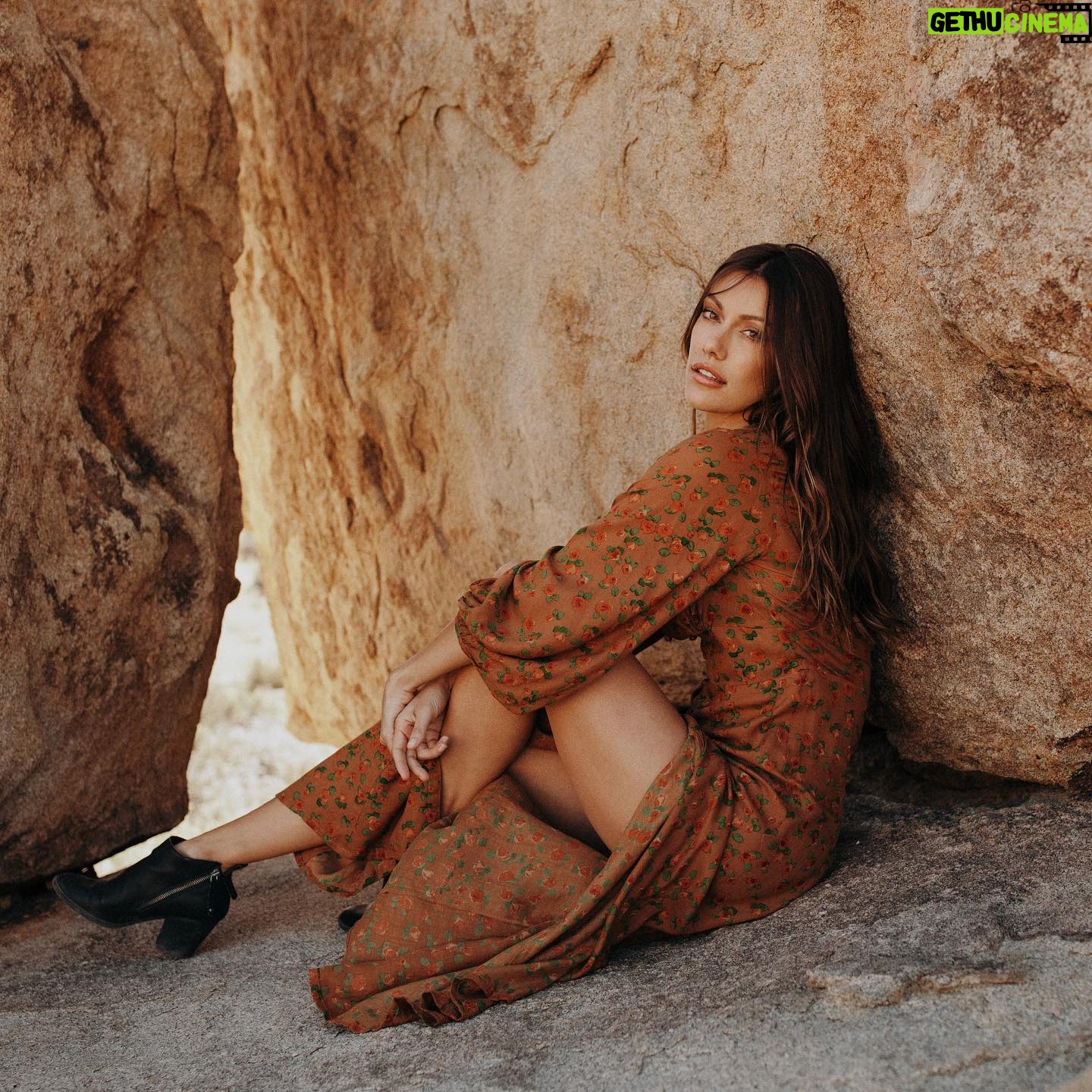 Celeste Ziegler - 1.1K Likes - Desert vibes in Joshua tree with
@jordanvoth & @tidesandpinesshop