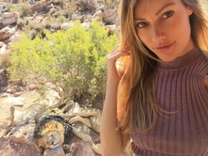 Celeste Ziegler Instagram - Selfies with 🦁 . #tbt to that one time I went on a safari #southafrica #mrlion #traveltheworld #gypsylife