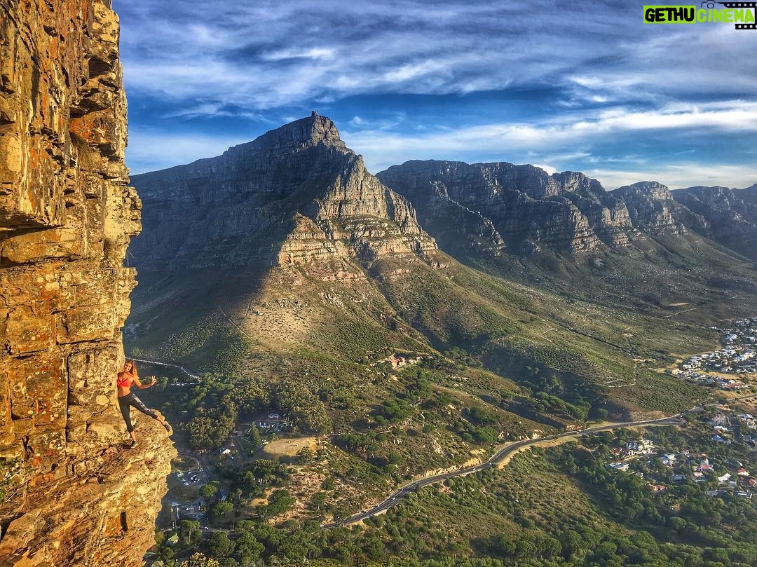 Celeste Ziegler - 420 Likes - Where's Waldo ? 📸@bentleystingley #travelgram #goexplore #lionshead #lionsheadhike #capetown #mountaingoat #iloveheights #southafrica #luxwtsouthafrica #luxuryworldtraveler #luxwt
