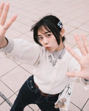 Celine Kao Instagram - 到處跑到處躺
（友人：真的嗎你真的要躺下嗎？？）

𖠋*‎♡
褲 @prima.0907 
項鍊 @ear.the.yen 💖
