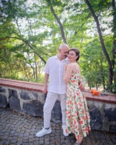 Cem Cücenoğlu Instagram - Sevgilim ile ilk düğüncülüğümüz 😏😎☺️🧿🦋🪽🫠🤗🥰❤️ #cansevaşanwedding 
Canımız ablamız @demetm.duysak in bir tanecik oglu kuzum yeğenim @asanbudak ve güzeller güzeli gelinimiz @cansevyuksel in aşklarinin imzalandığı gün! 
Aşık olun ey sevgililer🦋🪽🧿 

#asudekarayavuzmezzo #asudekarayavuz #cemcücenoğlu #wedding #weddingdress @adl_official #mertaslan #mertaslanfashion @lufianturkiye #svadbamaçka #istanbul #istanbulnights #love #smile #f4f #l4l #follow #like #fashion #amore #amoremio #photography #instagram #artistsofinstagram #aşk