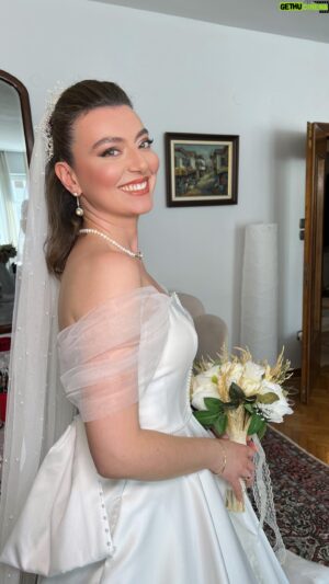 Cem Cücenoğlu Instagram - Bride ASUDE ❤️👰🏻‍♀️ Sii molto felice! 💞

#makyaj #gelinmakyaji #gelinsaçı #gelinlik #bride #bridalmakeup #makeupartististanbul #weddingistanbul #destinationwedding #istanbul #макияжстамбул #визажистстамбул