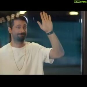Cem Cücenoğlu Instagram - 14 Ocak"ta geliyoruuuuz ❤️🌹
#bendenneolur
@bendenneolurmovie
@hazalkaya
@onurtuna
@enisarikan
@aslitkizmaz
@blacklistt_cast
@medyapimresmi