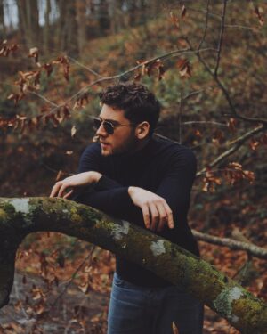 Cem Kenar Instagram - Whose woods these are I think I know.
