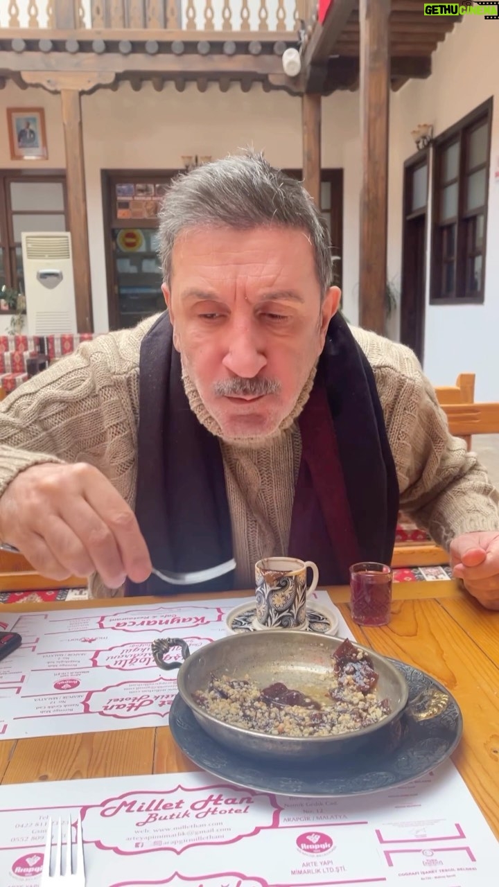 Cem Özer - 10.4K Likes - #arapgir e has #pestilkavurması tatlısını #masterchef @chefmehmetyalcinkaya denerse. #tatlı #cemözer #keşfetteyiz #keşfet #keşfetteyim #malatya #anadolulezzetleri #yöresellezzetler