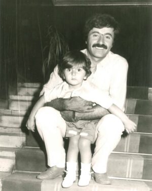 Cem Uslu Instagram - Babam ve ben... Babaların günü kutlu olsun! 😊 My father and me... Happy father's day!