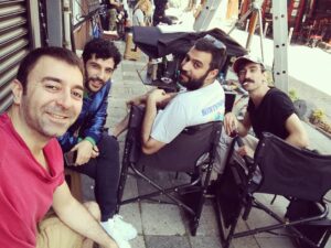 Cem Uslu Instagram - Başladık... 😊

#BeniSevenlerListesi 
Bahtı açık olsun.