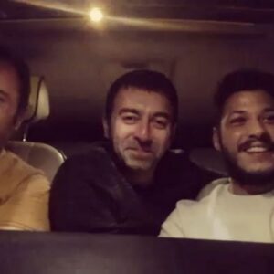Cem Uslu Instagram - Pazar'ı Pazartesi'ye bağlayan geceden bir #tbt Son sahnemizi çekmiş eve dönüyoruz... #Çukur bana bir sürü güzel arkadaş, ağabey, abla, kardeş kazandırdı, yığınla şey öğretti. Çok yordu ama çok da eğlendirdi. Şimdi azıcık tatil... Sezona görüşürüz... 😊🙃👋👋