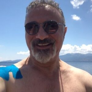 Cengiz Bozkurt Instagram - Ee kolay olmadı tabi, omzu sakatladık o kadar kulaç. Evet doğrudur deniz soğuktu ama girince alışıyo insan.