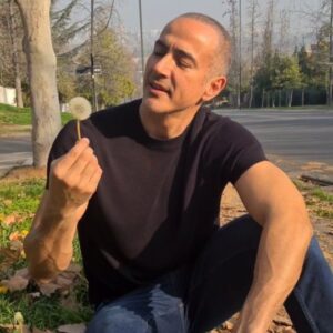 César Caillet Instagram - Primavera. Te estoy esperando 😉.
Cuál es tu estación favorita? Cuéntame y te leo en los comentarios. 
Me gusta mucho la primavera (con alergia y todo). Les dejo un abrazo grande. ❤️