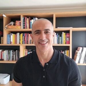 César Caillet Instagram - Atención Temuco y alrededores.
Taller de teatro presencial a partir de abril. Interesad@s enviarme DM y les envío toda la información.  Cupos limitados.