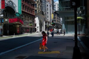 César Mourão Instagram - Esta foi a primeira foto escolhida pela @leica_camera_portugal para ser partilhada no perfil da marca. Obrigado 

#leicaportugal #leica #streetphotography #boston