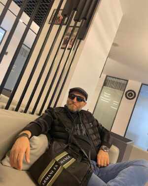 Çetin Altay Instagram - Bir takım koşturmalar filmler falan du bakalım 😉