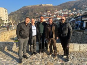 Çetin Altay Instagram - Kosovo da değerli dostlarımla güzel bir gündü.