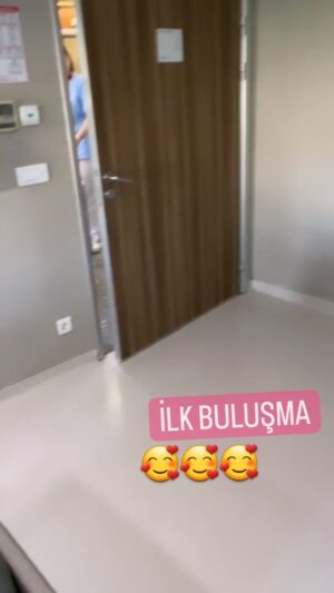 Çetin Altay Instagram - KAADEŞİİM 🥰 Meryem Mila ile kardeşi Ali Erhan'ın ilk buluşması 5 gün daha sabretseydi Miloş hanımla aynı gün doğacaktı ama erken gelmeyi tercih etti paşamız 🧿🧿sağlıkla mutlulukla geçsin yıllarınız bir ömür boyu 💗 iyikilerim ❤️