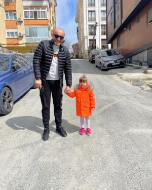 Çetin Altay Instagram - Herkese hayırlı akşamlar sendromsuz bir pazartesi olsun yarın 😉🤗🙏 #meryemmilaaltay #balkızım #balkızbüyüyor