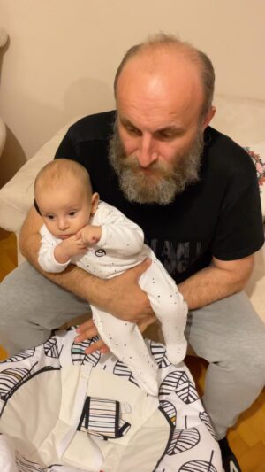 Çetin Altay Instagram - Şimdiden başladık tiyatroya 😁🥰🧿 #herkeseiyiseneler🤗